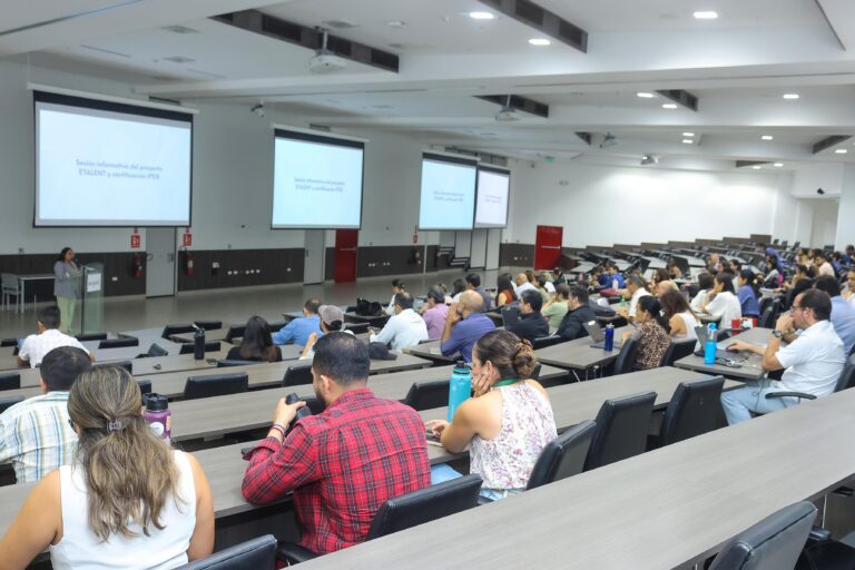 ESPOL encourages its professors to obtain the international iPER certification.