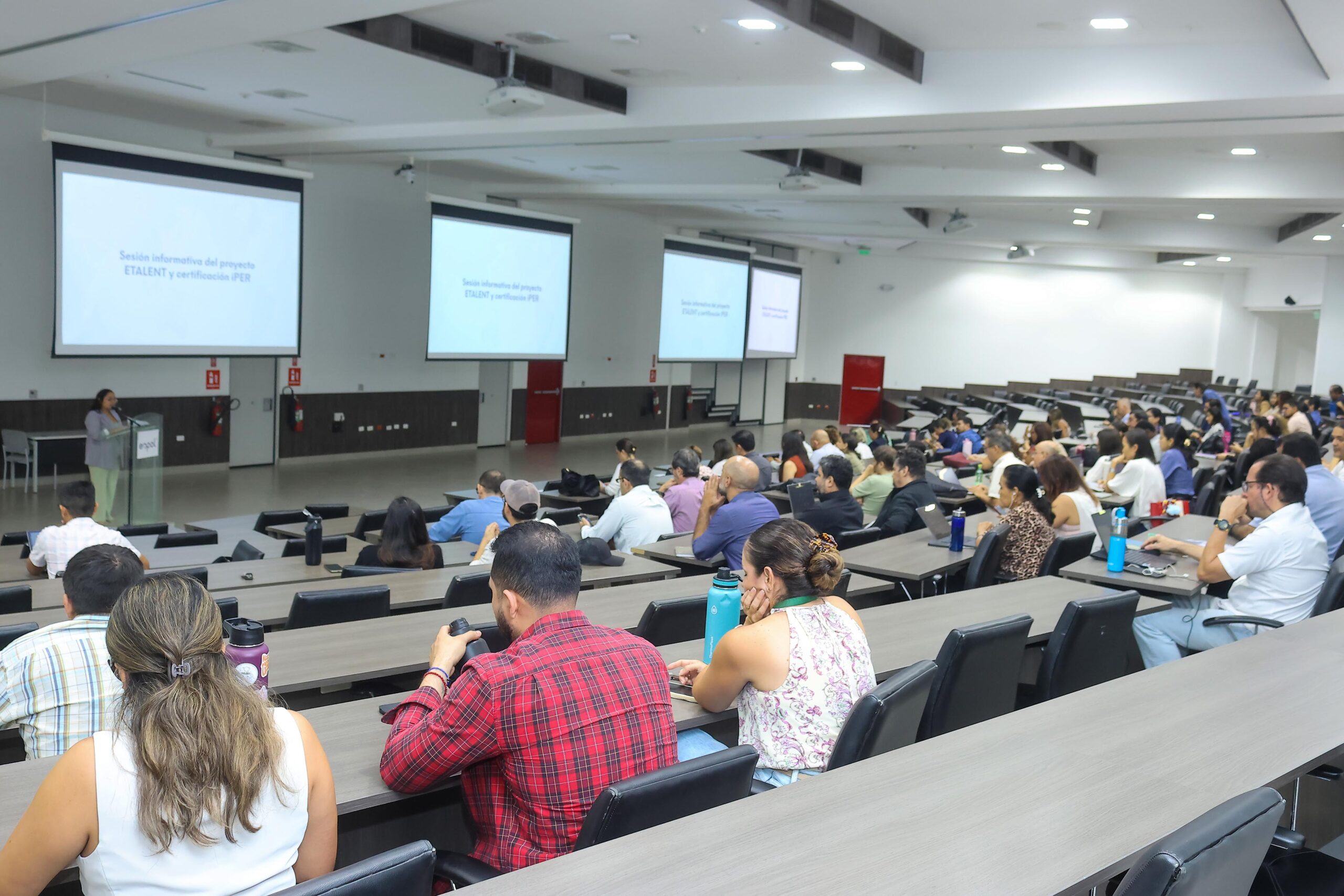 ESPOL encourages its professors to obtain the international iPER certification.